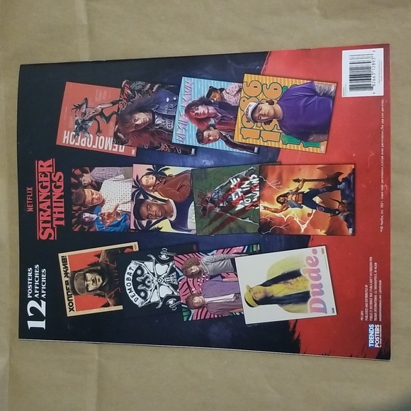 Stranger Things Poster Book NWT - Picture 4 of 5